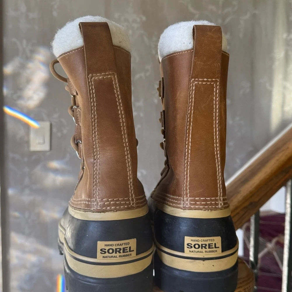 SORREL CARIBOU ladies brand new waterproof boots never worn size 10